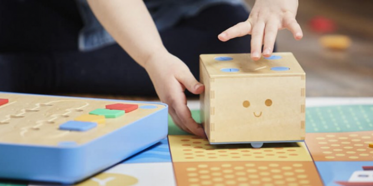 Cubetto: programació sense pantalles a partir de 3 anys