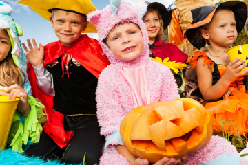 Nens disfressats per Halloween a clase